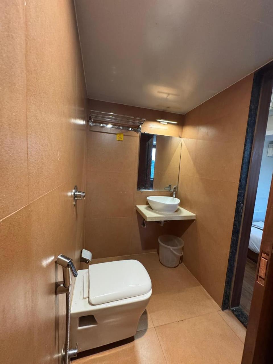 Hotel Aflon Midc Andheri East ムンバイ エクステリア 写真