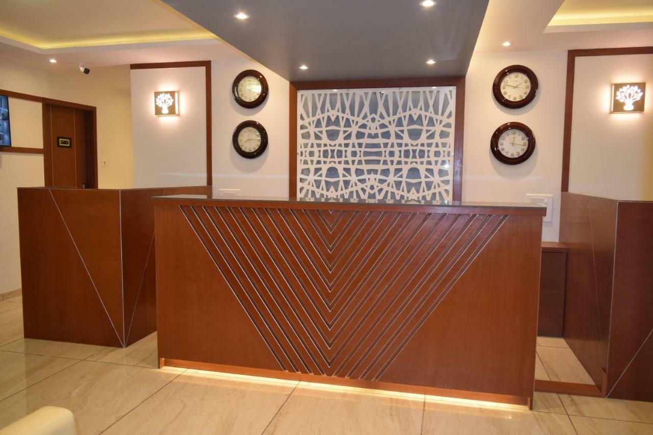 Hotel Aflon Midc Andheri East ムンバイ エクステリア 写真